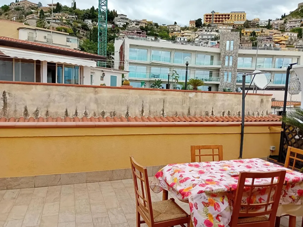 הוילה טאורמינה Terrazza Musumeci בית נופש